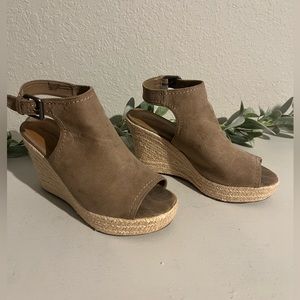 Women’s Open Toe Wedges